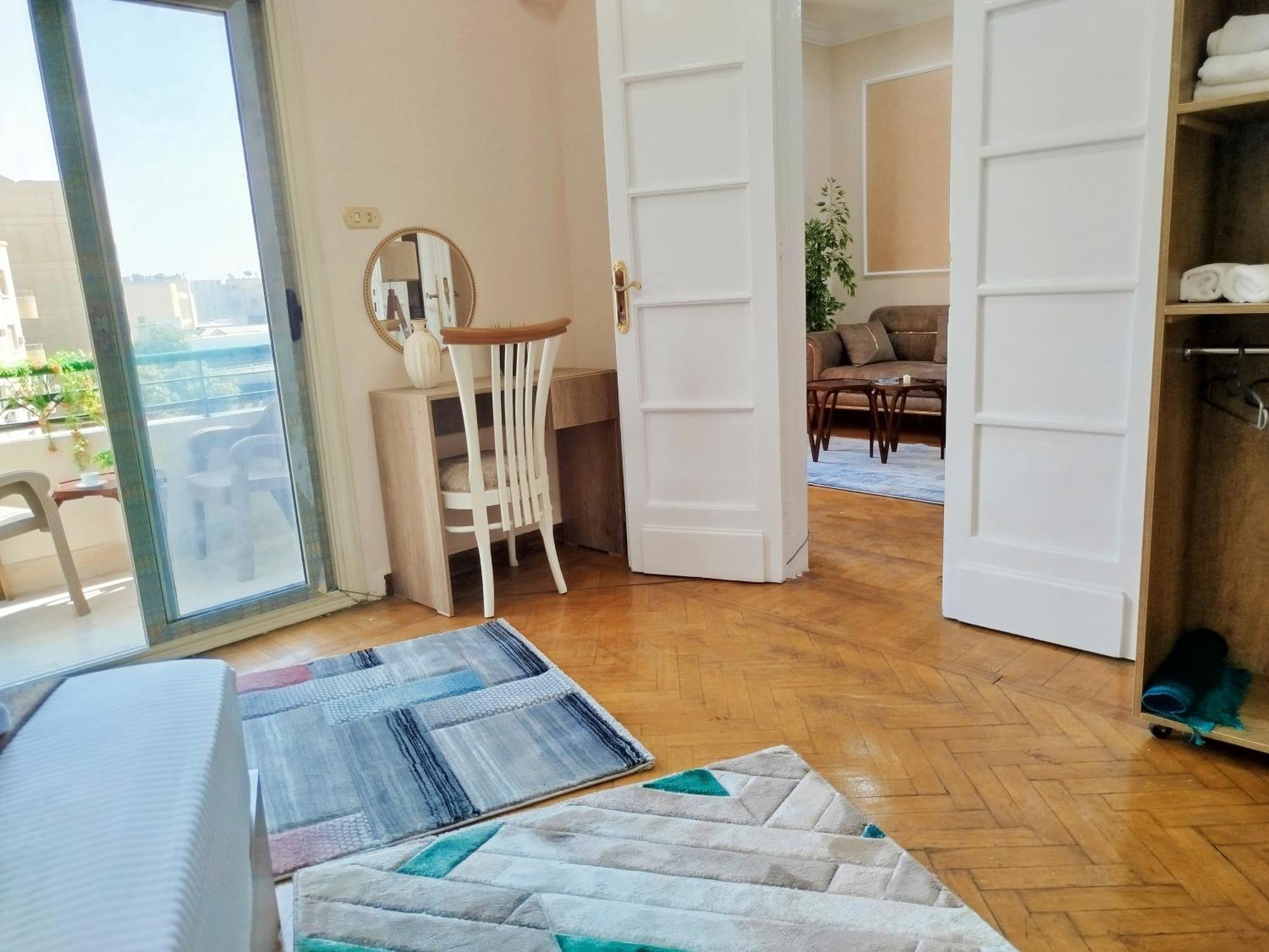 Apartment Sun Homes Tahrir Square